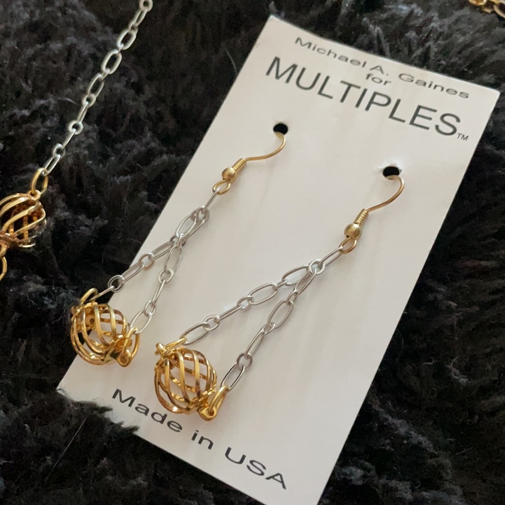 Earring/necklace set.